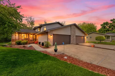 339 Bunker Dr, Schererville, IN 46375
