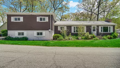 4206 Sumac Rd, Valparaiso, IN 46383