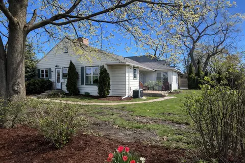 108 Beverly Pl, Munster, IN 46321
