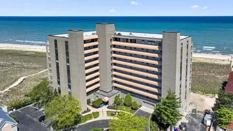 100 Lake Shore Dr #806, Michigan City, IN 46360