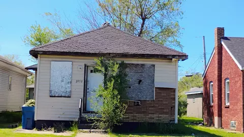 2252 Pennsylvania St, Gary, IN 46407