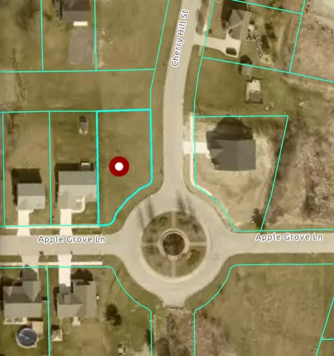 283 Apple Grove Ln, Valparaiso, IN 46385