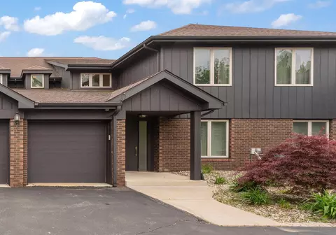2549 N Lakeshore Dr, Crown Point, IN 46307