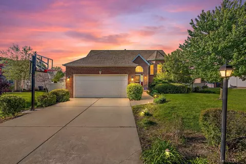 7310 E 103rd Ave, Crown Point, IN 46307