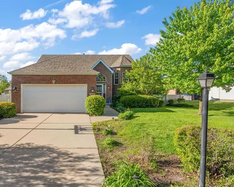 7310 E 103rd Ave, Crown Point, IN 46307