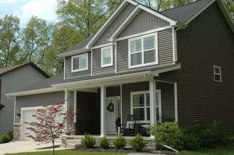901 Hatch Lake Pkwy, Valparaiso, IN 46385