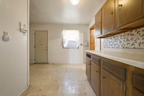 Entry Way - 2050-58 Rhode Island Ct, Gary, IN 46407 photo 2 of 2