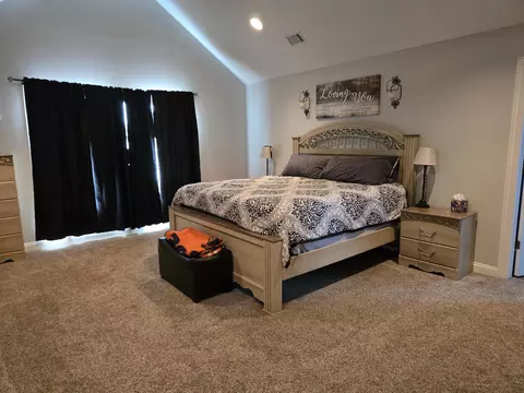 Bedroom - 9835 Meadow Rose Ln, Saint John, IN 46373 photo 7 of 11
