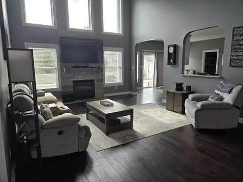 Living - 9835 Meadow Rose Ln, Saint John, IN 46373 photo 1 of 7