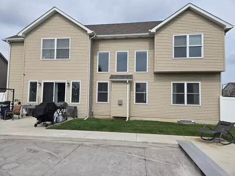 Exterior - 9835 Meadow Rose Ln, Saint John, IN 46373 photo 3 of 6