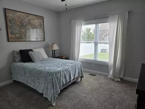 Bedroom - 9835 Meadow Rose Ln, Saint John, IN 46373 photo 1 of 11
