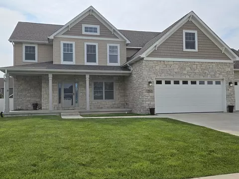 Exterior - 9835 Meadow Rose Ln, Saint John, IN 46373 photo 2 of 6
