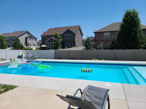 Exterior - 9835 Meadow Rose Ln, Saint John, IN 46373 photo 6 of 6