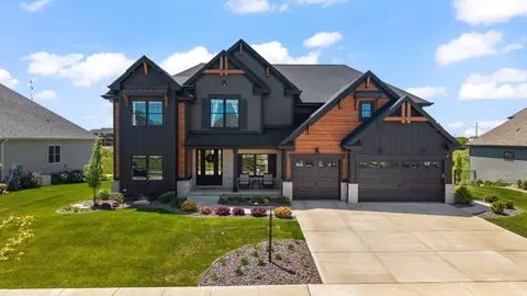 13431 Redbud Dr, Saint John, IN 46373