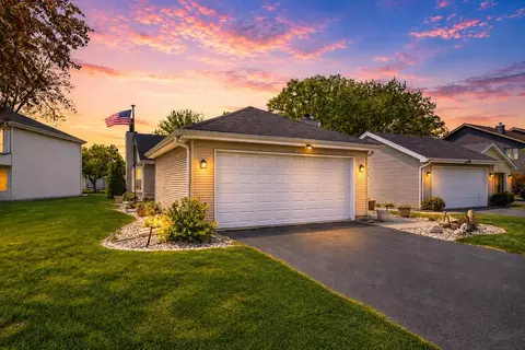 220 Holly Ln, Schererville, IN 46375