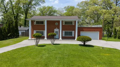 2730 Carmen St, Portage, IN 46368
