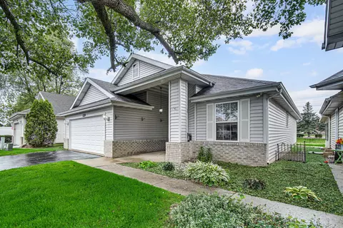 11130 Allendale Ct, Crown Point, IN 46307