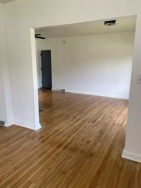 Living - 805 Buchanan St, Gary, IN 46402 photo 1 of 5