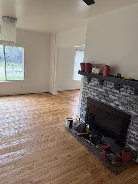 Living - 805 Buchanan St, Gary, IN 46402 photo 3 of 5