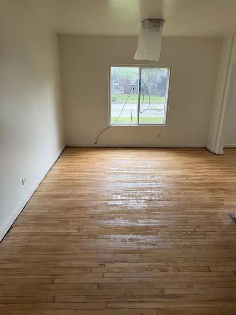 Living - 805 Buchanan St, Gary, IN 46402 photo 2 of 5