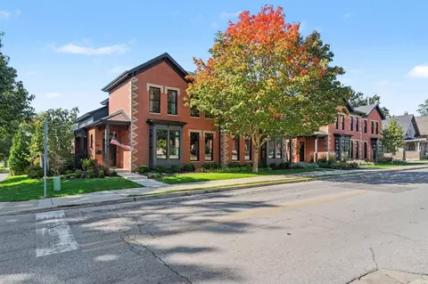 201 N Campbell St, Valparaiso, IN 46385