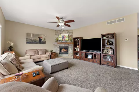Living - 301 E 125th Ave, Crown Point, IN 46307 photo 2 of 2