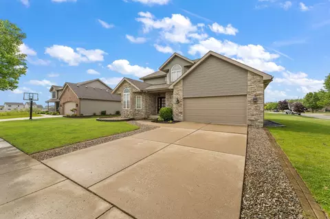 Exterior - 301 E 125th Ave, Crown Point, IN 46307 photo 10 of 11