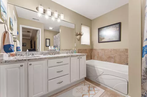 Bath - 301 E 125th Ave, Crown Point, IN 46307 photo 1 of 3