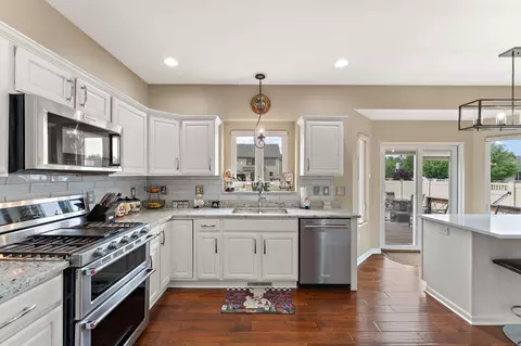 Kitchen - 301 E 125th Ave, Crown Point, IN 46307 photo 4 of 4