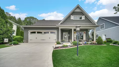 60 N Prairie Pkwy, Valparaiso, IN 46385