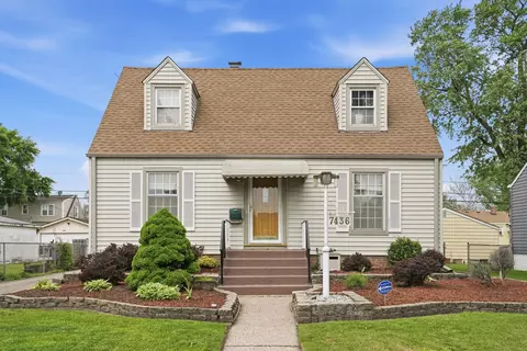 7436 Magoun Ave, Hammond, IN 46324