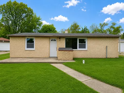 12704 Whitcomb St, Crown Point, IN 46307