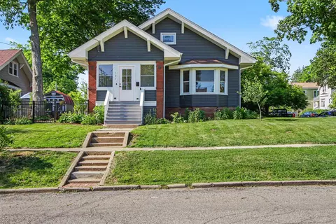 107 Institute St, Valparaiso, IN 46383