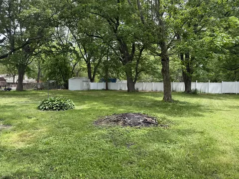 417 N Colfax St, Griffith, IN 46319 photo 5
