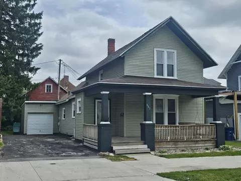 907 Tyler St, La Porte, IN 46350