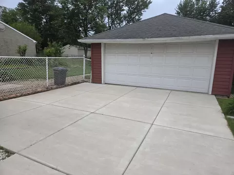 Exterior - 309 Maple Ln, Crown Point, IN 46307 photo 3 of 10