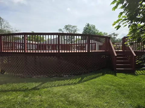 Exterior - 309 Maple Ln, Crown Point, IN 46307 photo 6 of 10