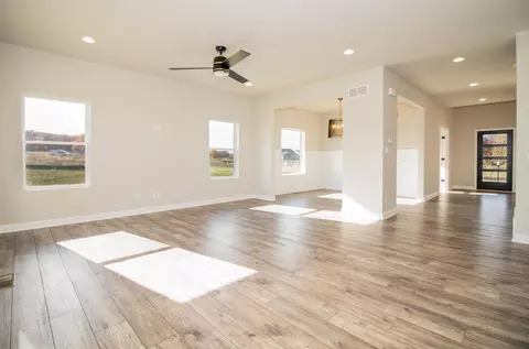 Living - 7620 E 115th Ave, Crown Point, IN 46307 photo 1 of 4