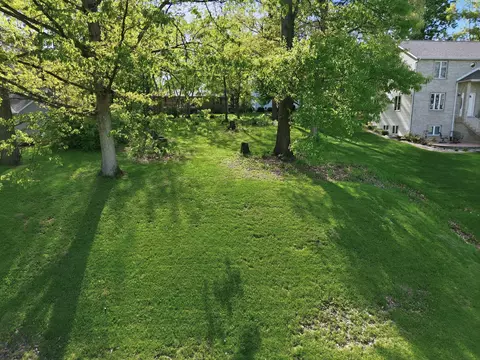 3580 W Lakeshore Dr, Crown Point, IN 46307 photo 3