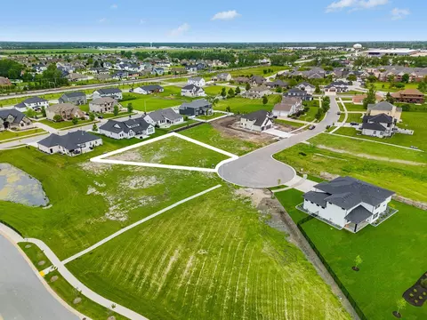 10212 Andrew Ln, Munster, IN 46321
