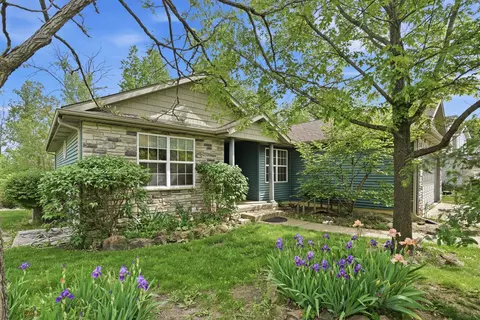 5 Browning Ln, Valparaiso, IN 46383