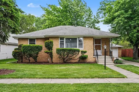 1022 170th St, Hammond, IN 46324