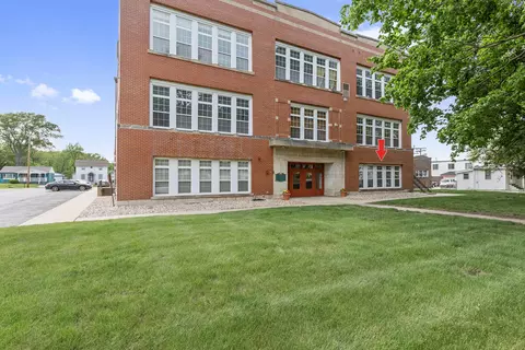 311 S Court St #104, Crown Point, IN 46307