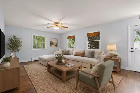 Living - 332 E 650, La Porte, IN 46350 photo 2 of 5