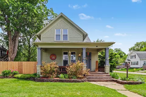 215 G St, La Porte, IN 46350
