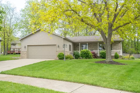 7019 Forest Ridge Dr, Schererville, IN 46375