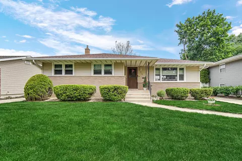 519 Hickory Ln, Munster, IN 46321