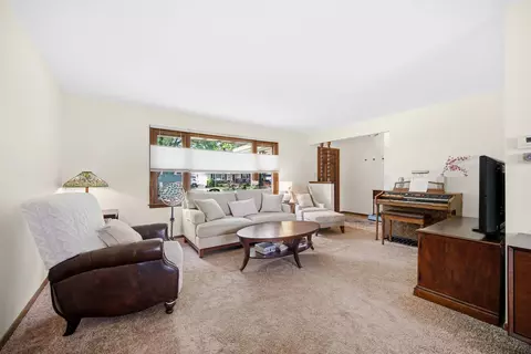 Living - 519 Hickory Ln, Munster, IN 46321 photo 1 of 2