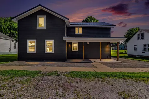 153 W Jefferson St, Westville, IN 46391