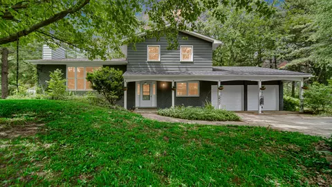916 N County Line Rd, Westville, IN 46391